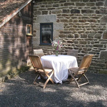 In Near Mont Saint Michel בית נופש